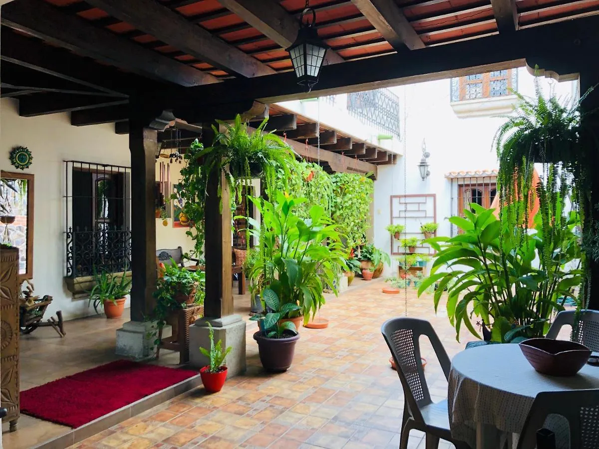 ホテル La Casa De Don Moncho アンティグア・グアテマラ